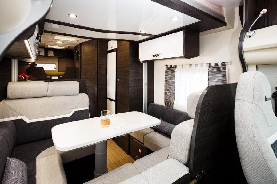 Hotel Camper Met Sauna En Zwembad In De Rand Van De Vlaamse Ardennen Haaltert Esterno foto