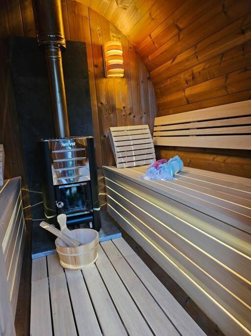 Hotel Camper Met Sauna En Zwembad In De Rand Van De Vlaamse Ardennen Haaltert Esterno foto
