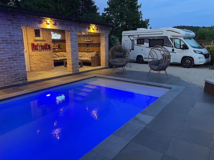 Hotel Camper Met Sauna En Zwembad In De Rand Van De Vlaamse Ardennen Haaltert Esterno foto